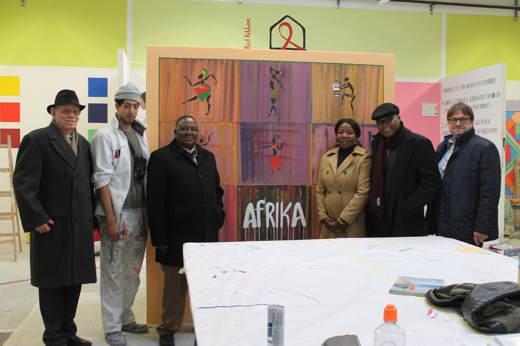 Namibischer Sozialminister und Botschafter vor "Afrika"-Bild von Alireza 013 © Wien Work