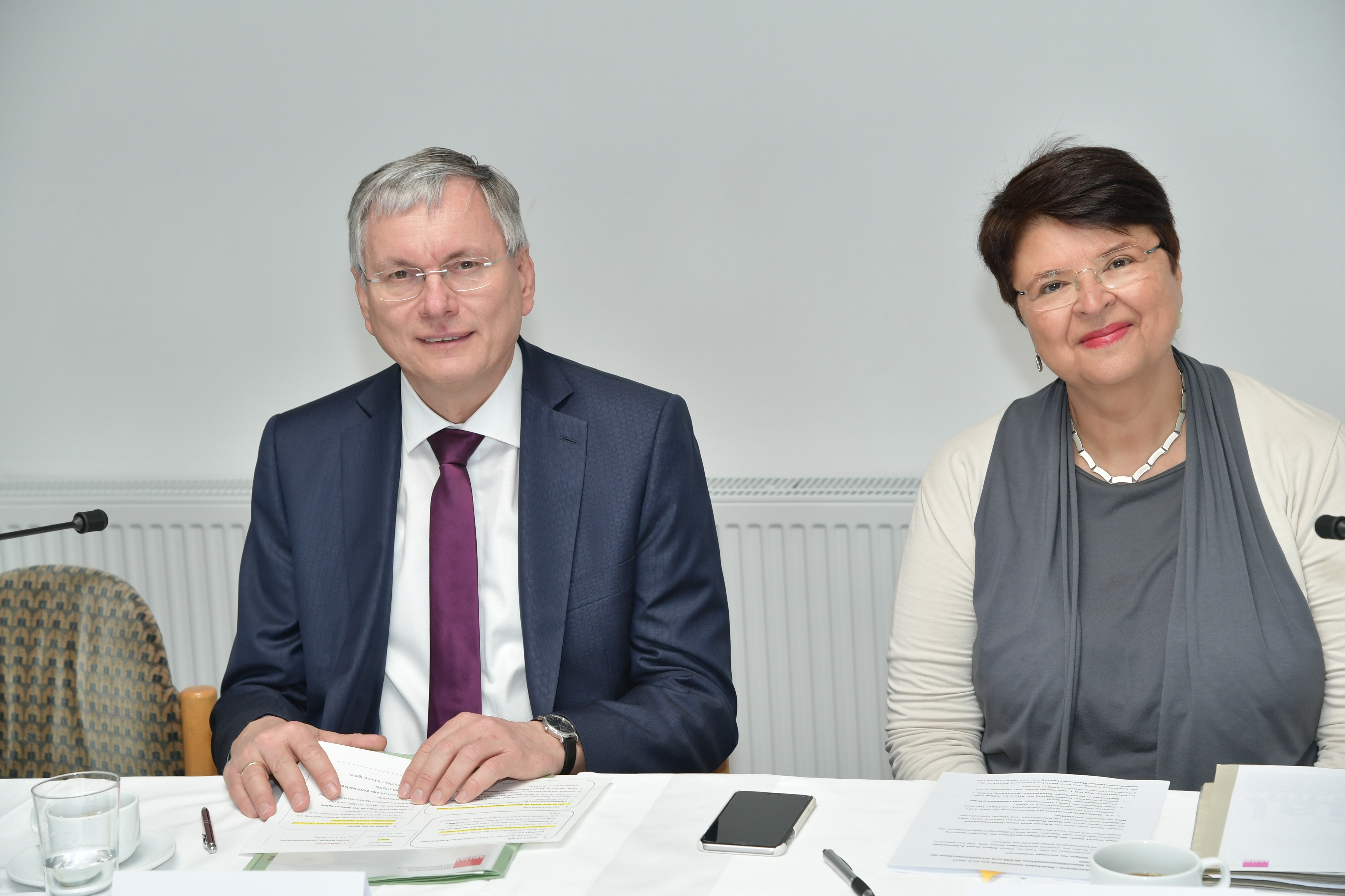 Sozialminister Alois Stöger und Wirtschaftsstadträtin Renate Brauner bei der Pressekonferenz © Wien Work