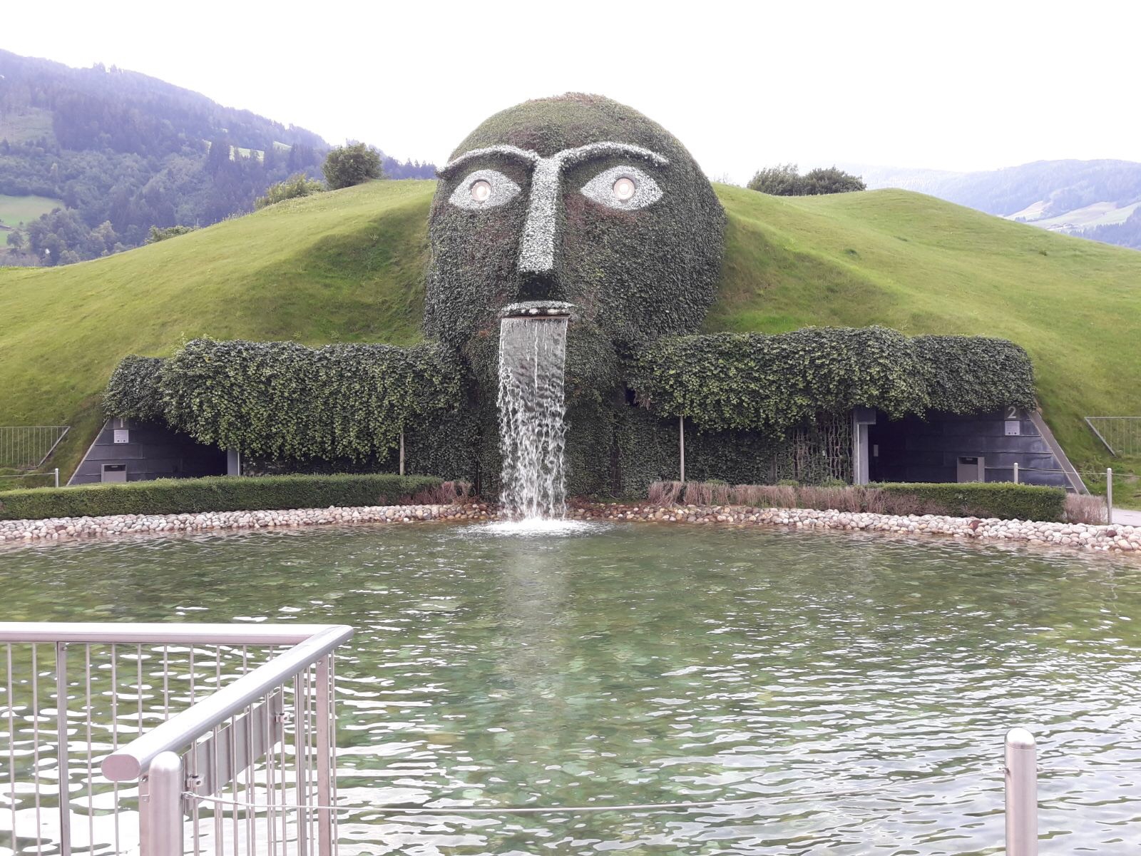 Swarovsky Kristallwelten Wattens - im Garten des Riesen © wienwork