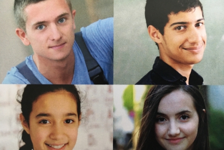 4 junge Damen und Herren lächeln in die Kamera © NEBA 4 junge Damen und Herren lächeln in die Kamera © NEBA