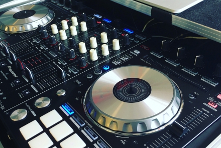 Mischpult DJ-Anlage © wienwork