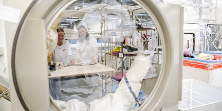 Textilreinigung Mitarbeiter:innen 1 © wienwork/Luiza Puiu