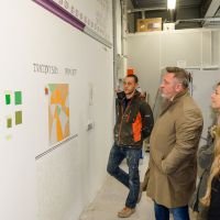 Führung Alexander Nuss und Gerti Wais von Würth Österreich durch Werkshalle_LehrlingeMalerei © Würth Österreich Führung Alexander Nuss und Gerti Wais von Würth Österreich durch Werkshalle_LehrlingeMalerei © Würth Österreich