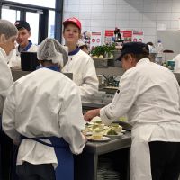 Lehrlinge kochen im SB-Restaurant Speiseamt Seestadt © wienwork Lehrlinge kochen im SB-Restaurant Speiseamt Seestadt © wienwork