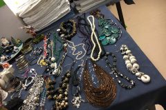 Schmuck - Flohmarkt Ausbildung Einzelhandel © wienwork Schmuck - Flohmarkt Ausbildung Einzelhandel © wienwork
