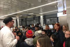 Küchenmeister und Ausbildungsbeauftrager vom Speiseamt Seestadt präsentiert seine Abteilung - Infotag 2019 © wienwork Küchenmeister und Ausbildungsbeauftrager vom Speiseamt Seestadt präsentiert seine Abteilung - Infotag 2019 © wienwork
