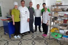 Das Küchenteam im Walnuss-Haus - Österreich meets Ukraine © wienwork