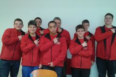 Lehrlinge aus dem Facility Service und ihre Ausbildner unterstützen den Welt-AIDS-Tag © Wien Work Lehrlinge aus dem Facility Service und ihre Ausbildner unterstützen den Welt-AIDS-Tag © Wien Work