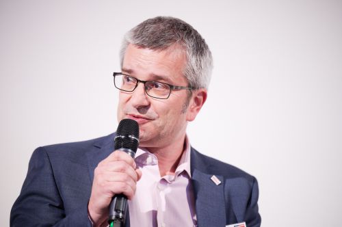 wienwork Geschäftsführer Christoph Parak bei der Podiumsdiskussion - Vergabemesse 23.05.2022 © arbeitpluswien